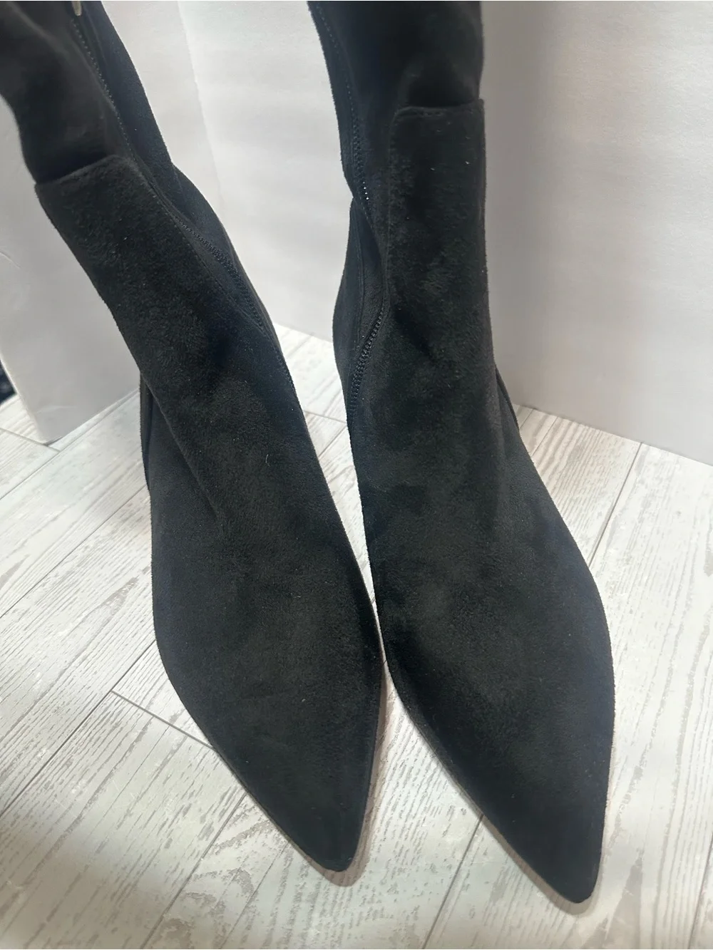 NWT - Nordstrom Rack Classic Black Faux-Suede Knee High Boots w/ Side Zip, Sz 6
